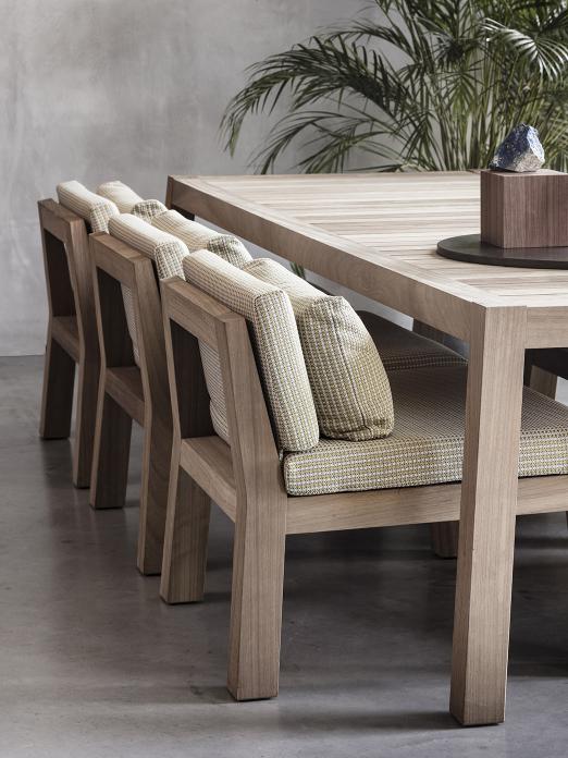 NIEK armchair and ANNE table