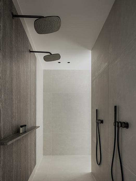 Shower set by Cocoon